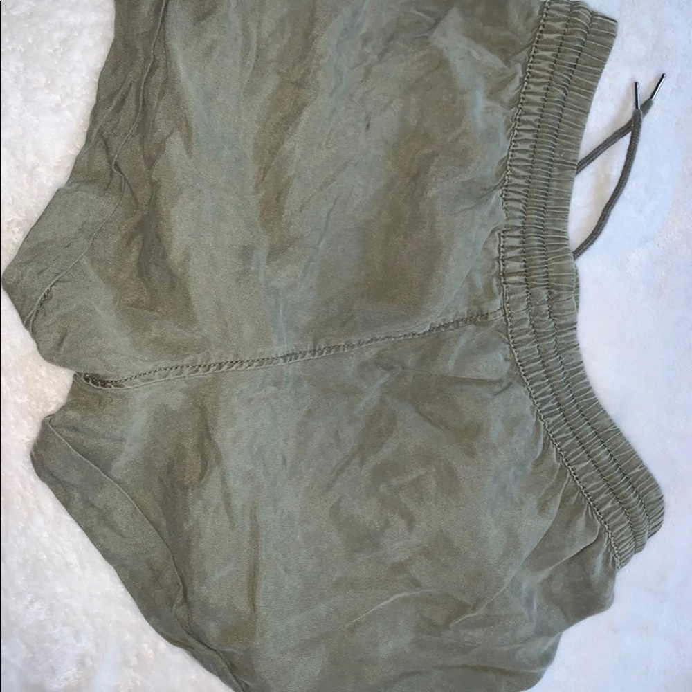 shorts - Picture 3 of 5